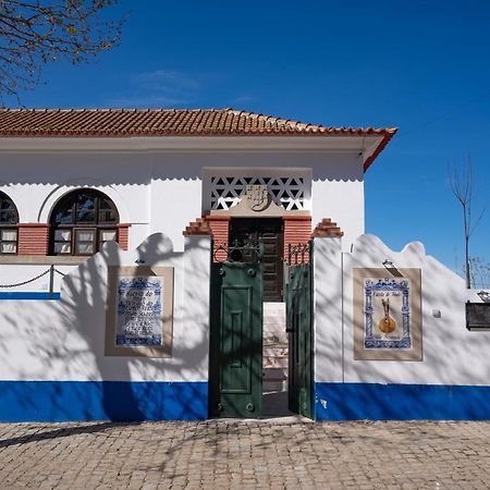 Escola Do Fado Bed & Breakfast Vila Fernando  Dış mekan fotoğraf